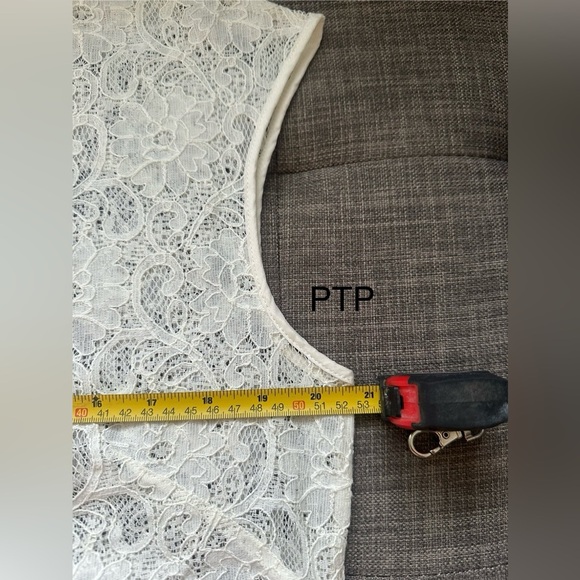 Eddie Bauer Cream Lace Sleeveless Blouse - Picture 4 of 9